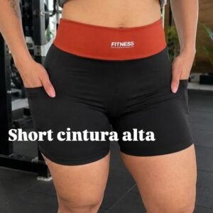 short com bolsos laterais